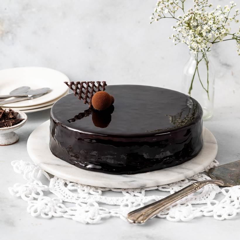 Nyhet! Glasert sjokolademoussekake